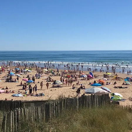 Hébergement de vacances Maison Avec Piscine