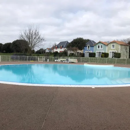 Maison Avec Piscine Hébergement de vacances *