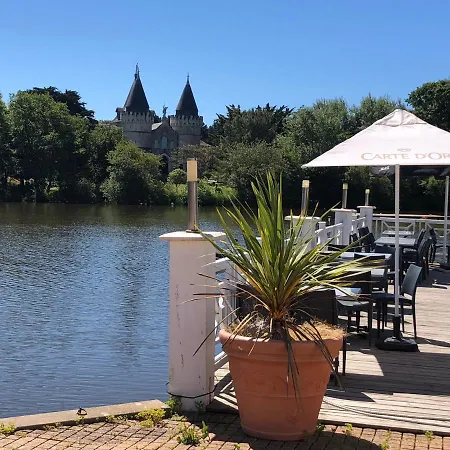 Holiday home Maison Avec Piscine Talmont-Saint-Hilaire